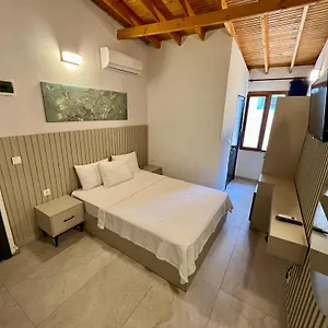 2* Hotel Ados